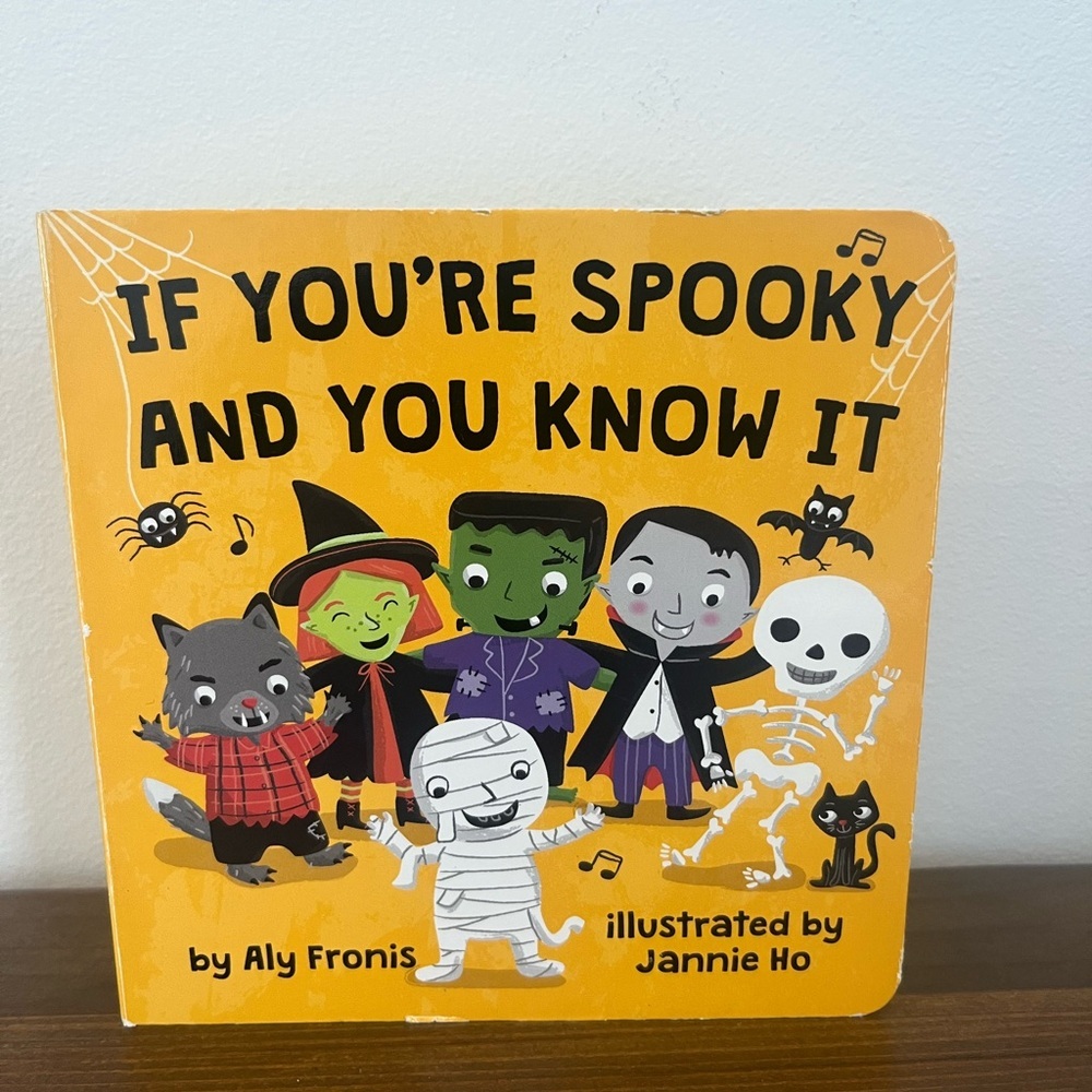 If You're Spooky and You Know It (Board book)